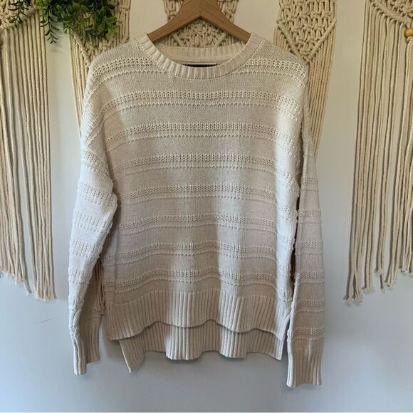 CUPCAKES & CASHMERE Chunky Cable Knit High Low Cream Sweater Size Large - Picture 2 of 13